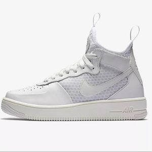 Nike Women’s Ultraforce Mid